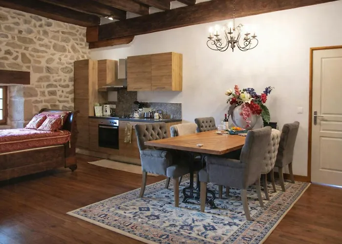 Stone House With Hammam In Saint-estephe Lejlighed